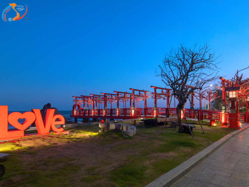 HỒ TRÀM – CẦU TÌNH YÊU ĐỎ